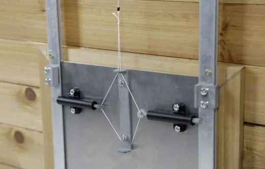 Selbstverriegelung für automatische Hühnertür